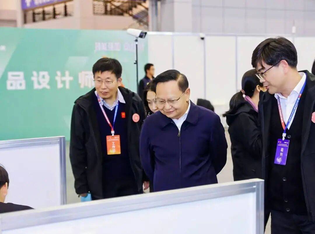 第五届全国工业设计职业技能大赛决赛现场调研AG真人游戏第一品牌巡赛纪实｜张崇和一行到(图2)